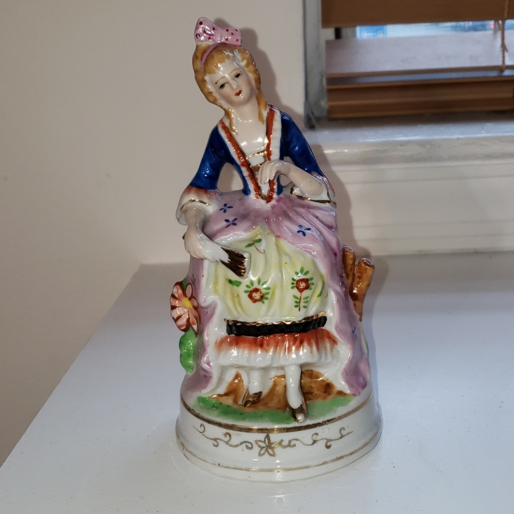 Made in Occupied Japan Victorian glossy 6" statue